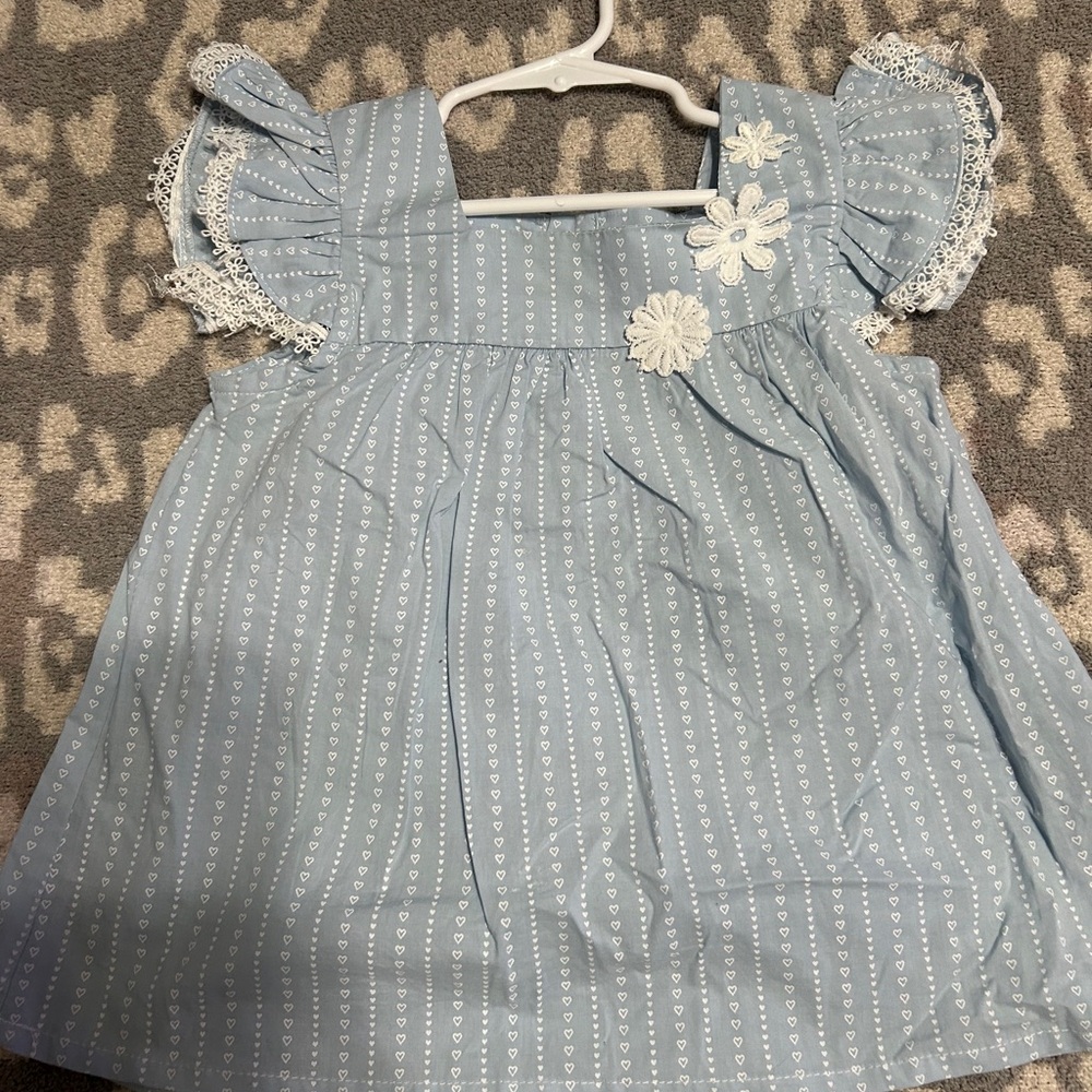 Blue dress shirt! With white flower. Size 4